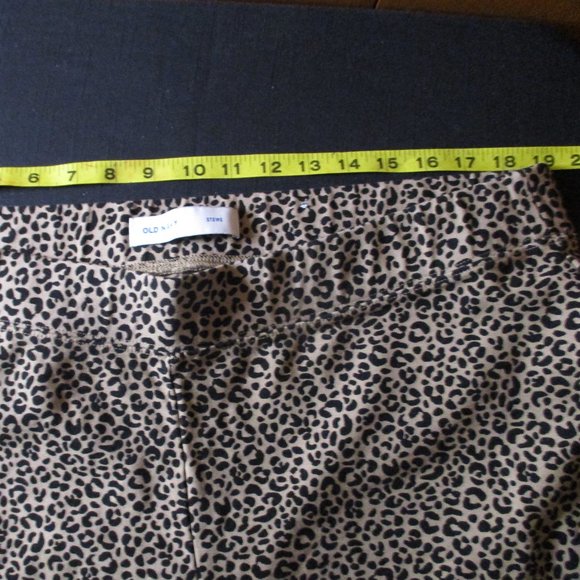 Old Navy Stevie XXL Leopard Print Leggings - Picture 7 of 12
